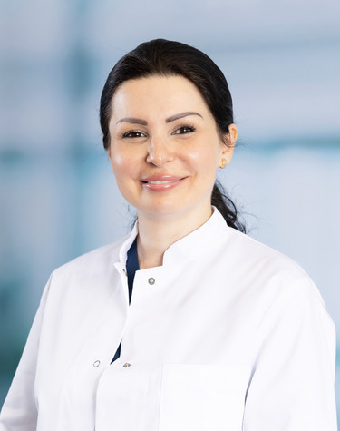  Batoul Farah