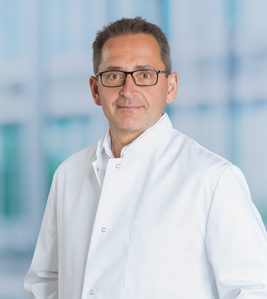 Dr. med. Tibor Jacobs